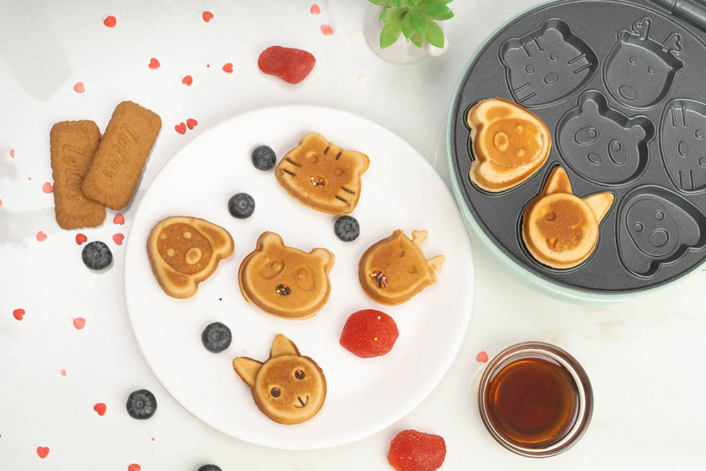 Primalite Animal Waffle Maker Machine- 700 Watts | Make 7 Fun & Cool Panda, Cat, Dog, Tiger & Reindeer Shaped Waffles Or Pancakes For Kids- Matte Black