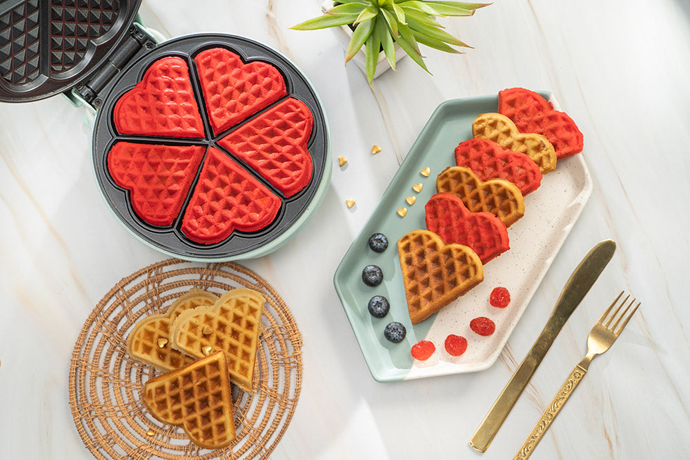 Primalite Multi Mini-HEART Waffle Maker Machine- 700 Watts | 5 Heart Waffles at once- Forst White